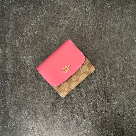 COACH NWT Pink Mini Sage Carryall & Small Wallet - Picture 4 of 6